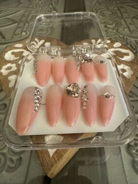 Bonitas nails Elegant Pink Rhinestone Press-On Nail Set - Women Makeup